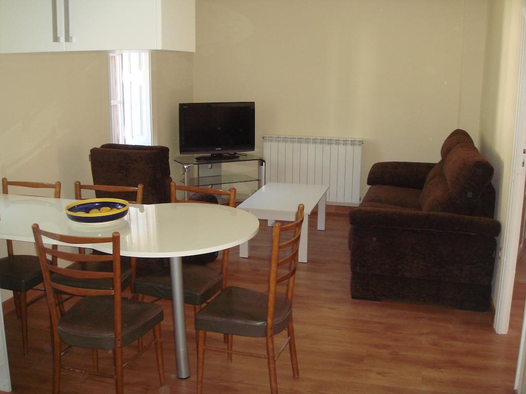 Apartamentos Valles Broto Szoba fotó